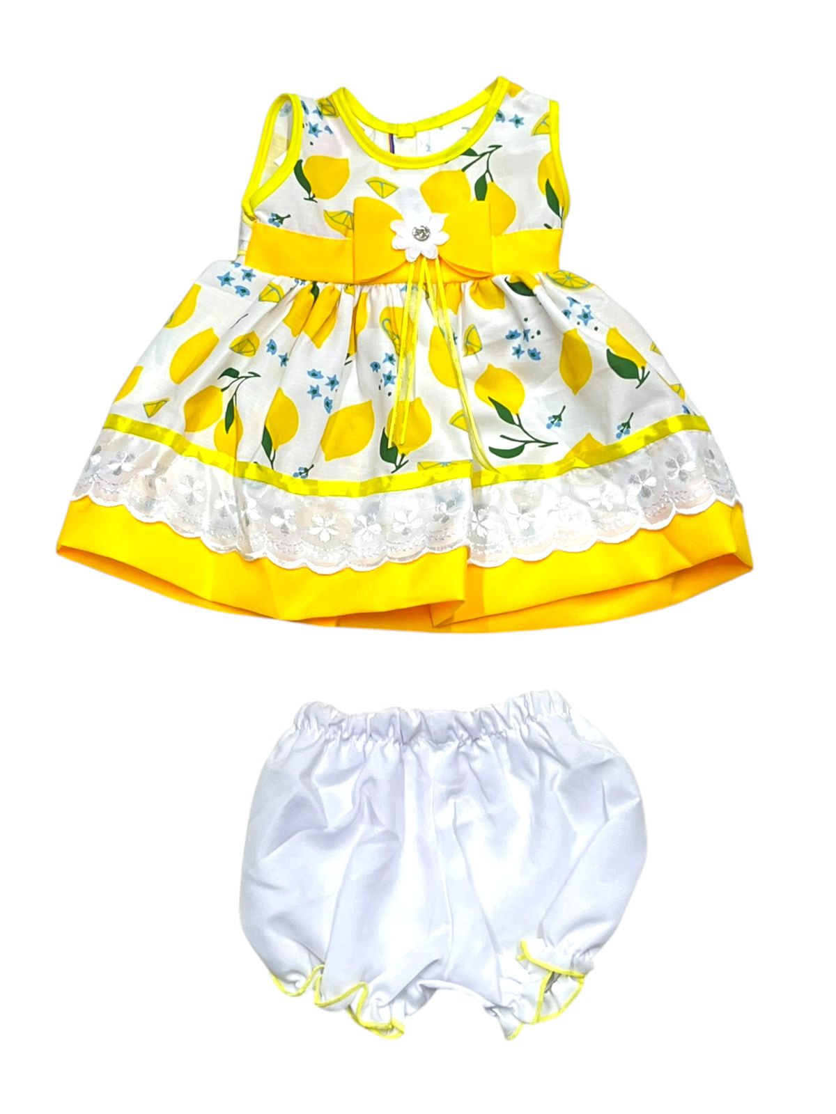 VESTIDO SIN MANGAS ESTAMPADO LIMONES, MOÑO EN CINTURA, INCLUYE CALZÓN