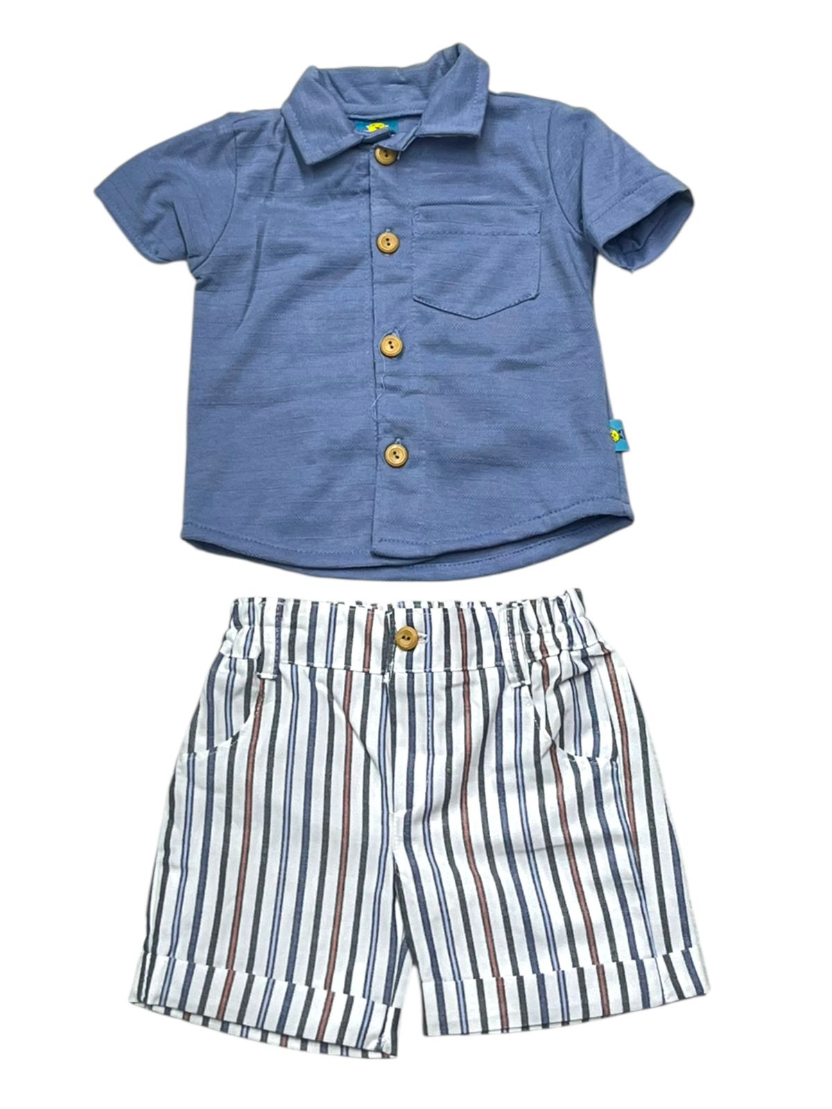 CONJUNTO PARA BEBÉ CON CAMISA MANGA CORTA Y SHORT RAYADO