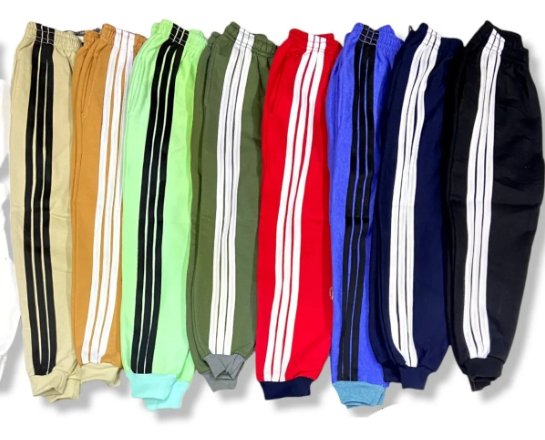 4 Pants Afelpados Tipo Jogger Con 3 Franjas Niños 1 A 6 Años