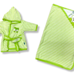 Juego de baño con tiernos bordados para bebé, toalla y bata con gorro