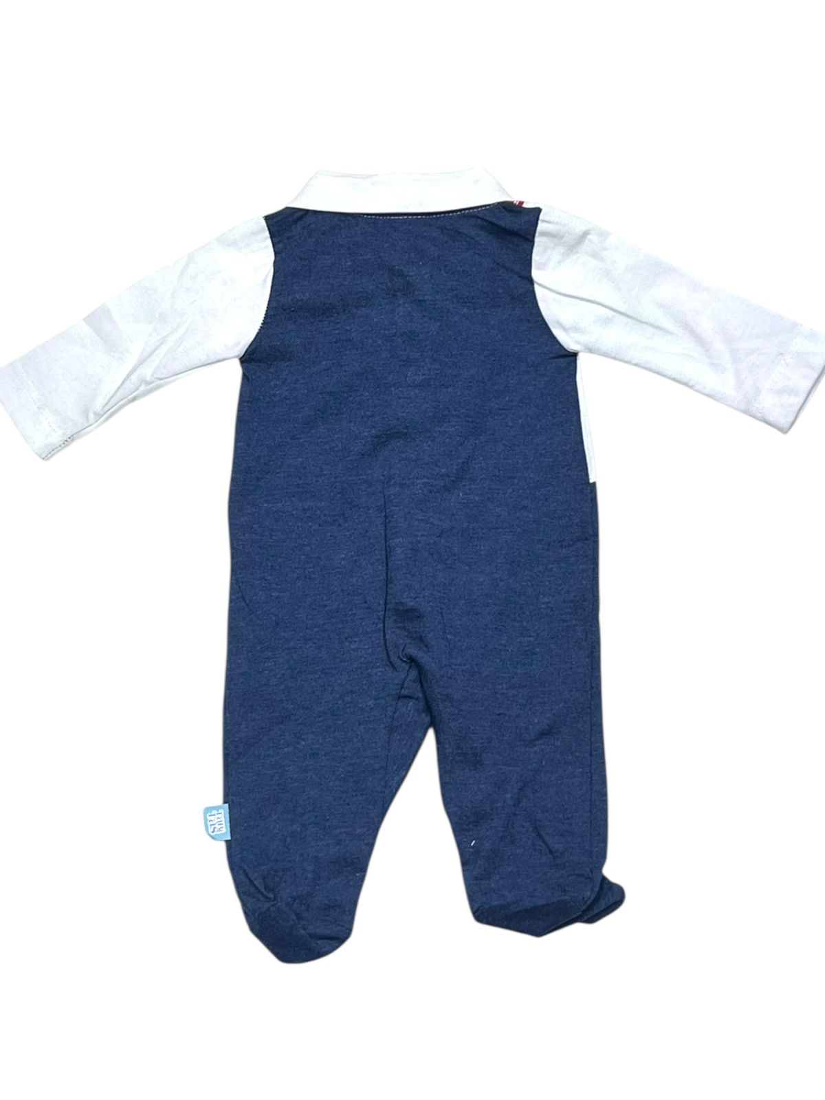 MAMELUCO PARA BEBÉ NIÑO PIE CERRADO Y DETALLES CON MOÑO Y TIRANTES